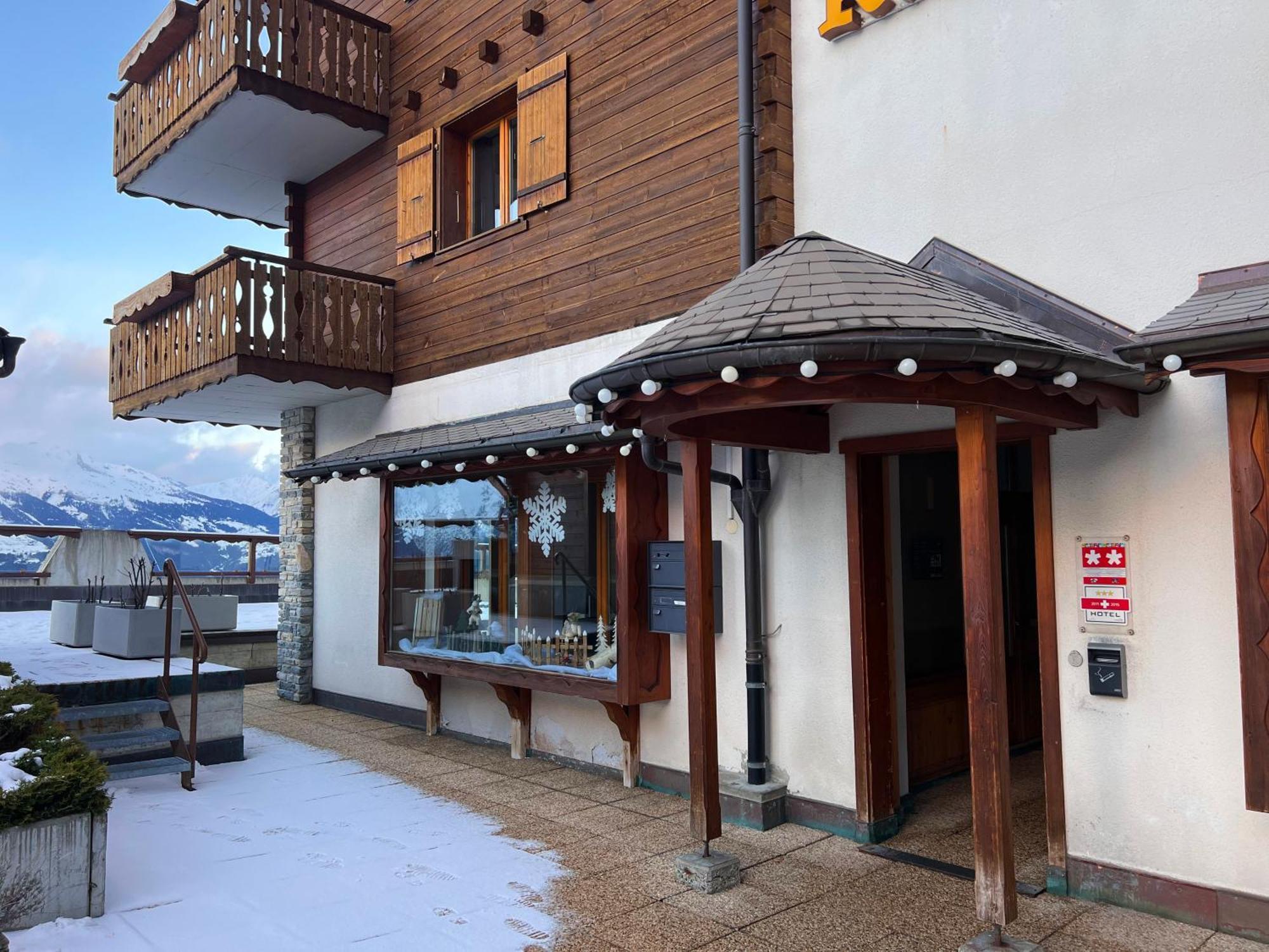 ויסונה Hotel Chalet Royal מראה חיצוני תמונה